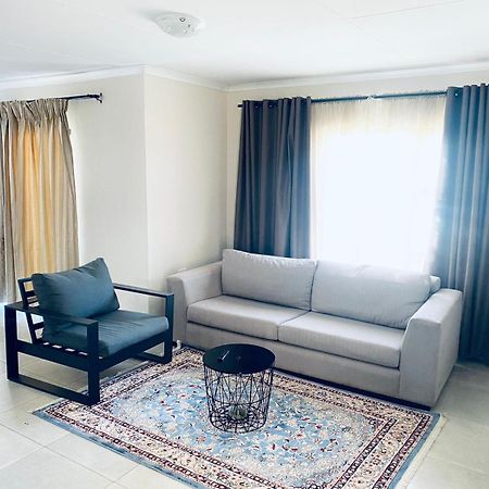 Tranquility Guesthouse Standerton Exteriör bild