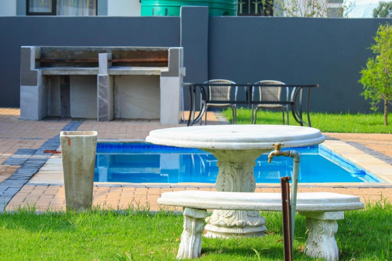 Tranquility Guesthouse Standerton Exteriör bild