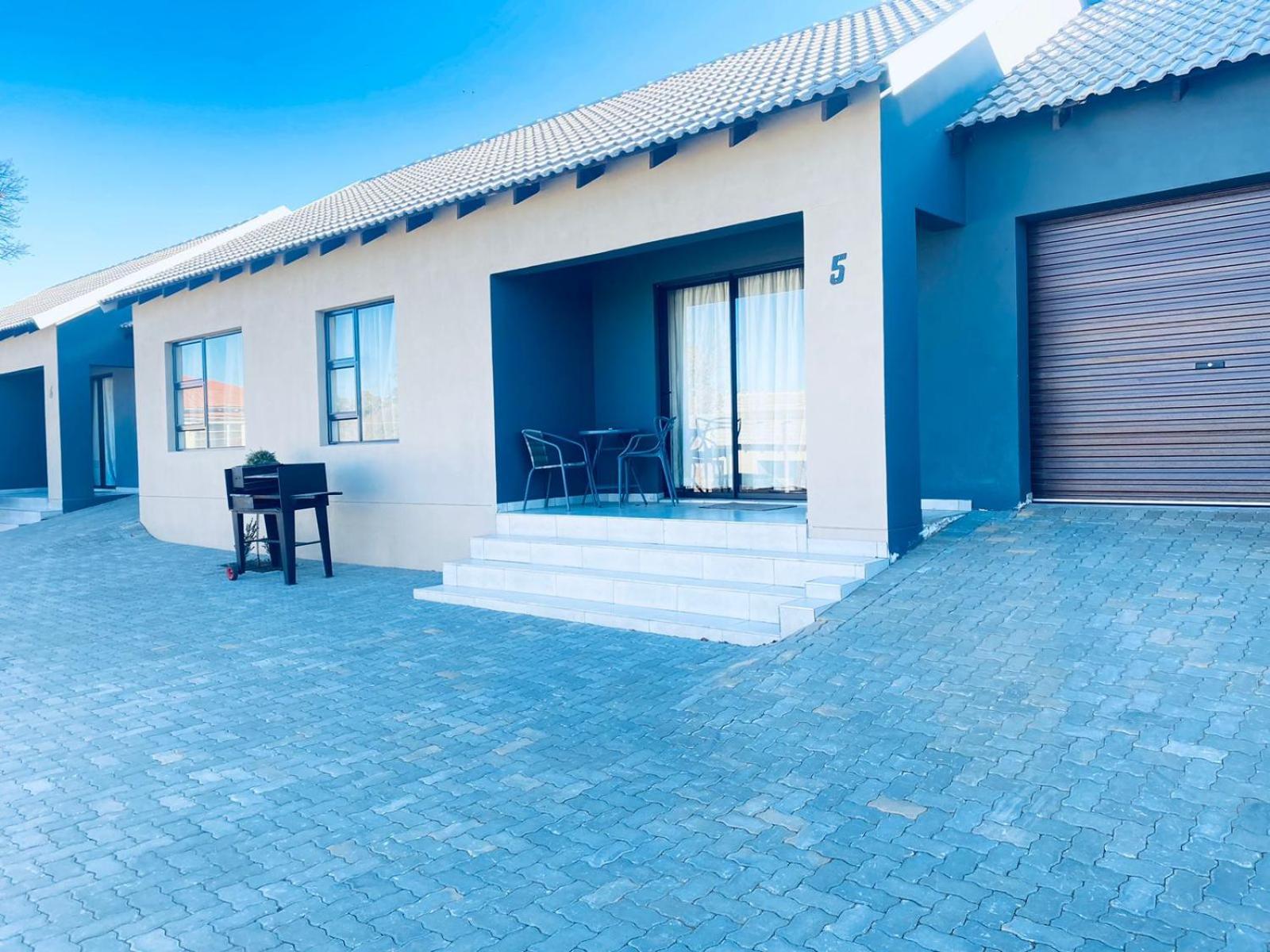 Tranquility Guesthouse Standerton Exteriör bild